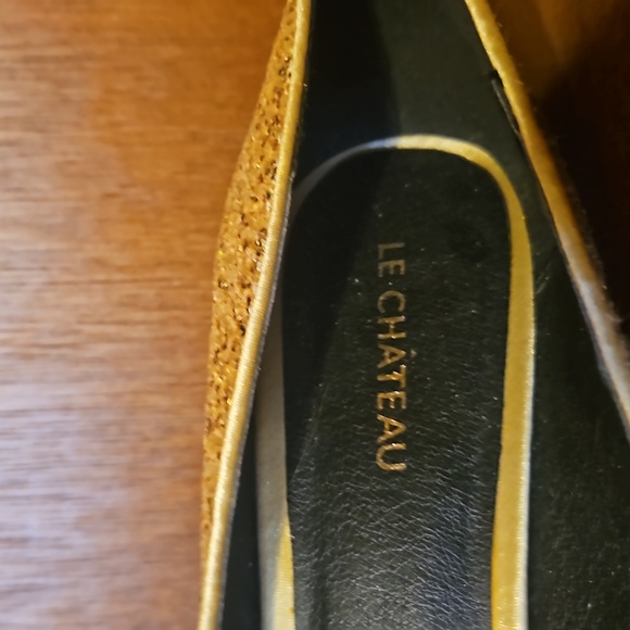 LE CHATEAU gold sparly heels worn once ! - Picture 4 of 6